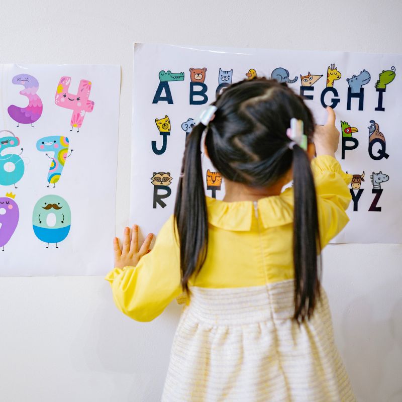 preschooler learning alphabet